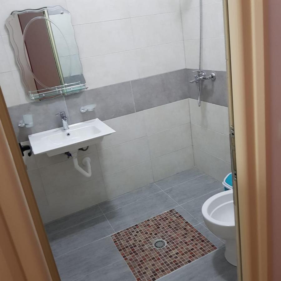 Hotel Restorant Genti Peshkatari Orikum Buitenkant foto